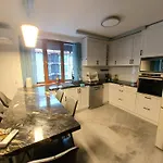 Apartment 4-bedrooms Luxury Very Close To Lift Bansko