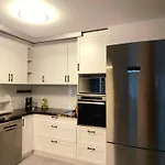 4-bedrooms Luxury Very Close To Lift *