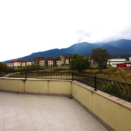 Apartment 4-bedrooms Luxury Very Close To Lift