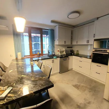 Apartment 4-bedrooms Luxury Very Close To Lift Bansko